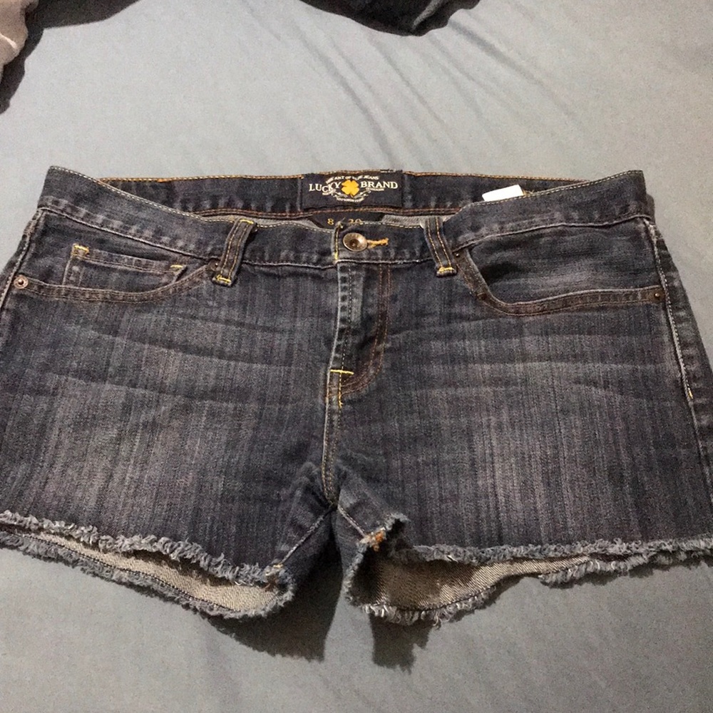 Lucky brand Riley short 8/29